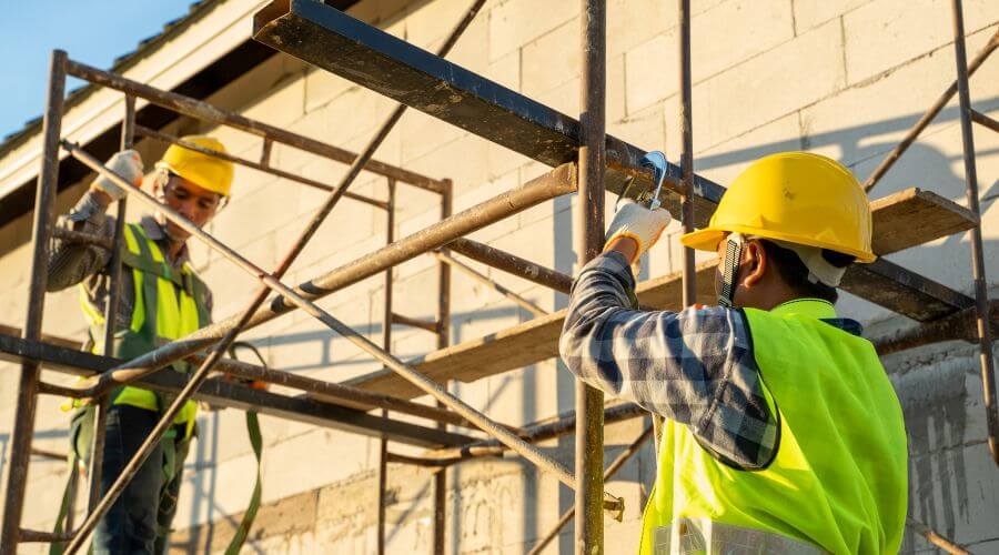 Professional gutter cleaning in Destin, FL
